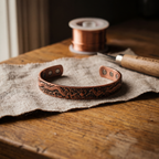 Bracciale in Rame a Rilievo con Drago