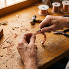 Bracciale Rigido in Rame Intrecciato a Mano